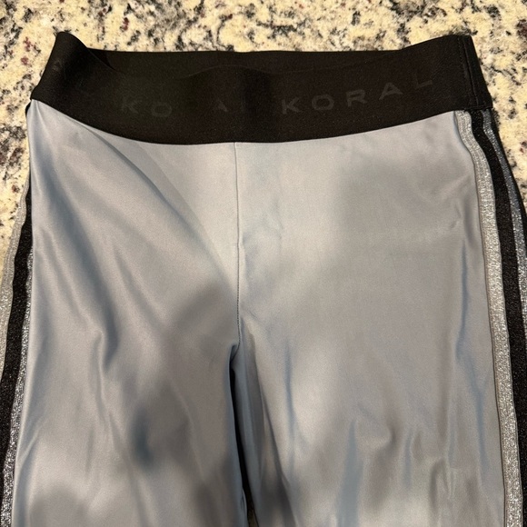 SOLD - Workout Leggings - Picture 4 of 5